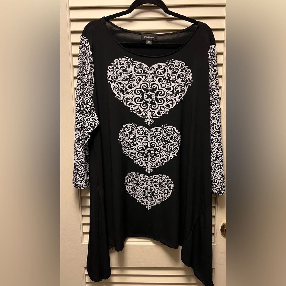 G COLLECTION Women’s 3X Tunic.  Tiny silver jewels for accent.